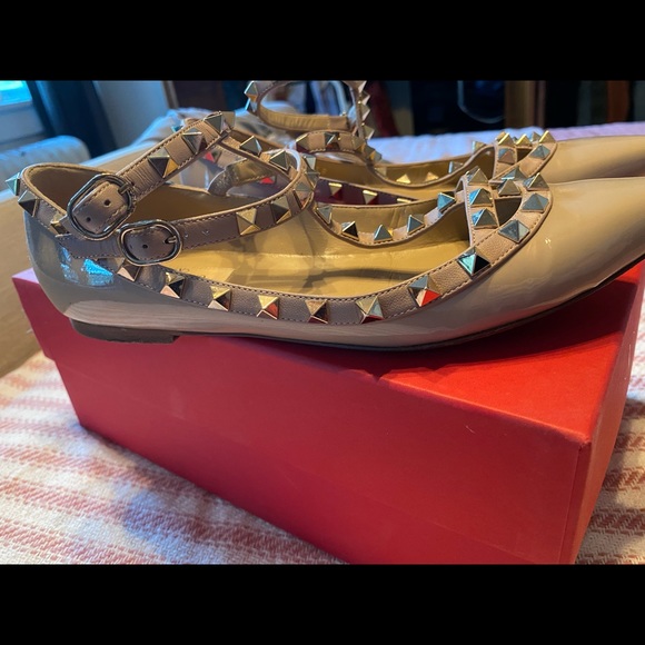 Valentino Rockstud T-Strap Flat Blush 8/38 EUC - Picture 11 of 11